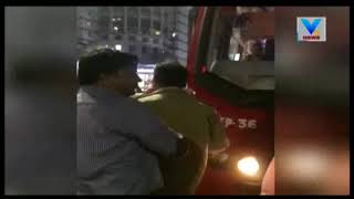 Ahmedabad: Student beaten by Amts bus driver badly in C G Road  | Vtv News