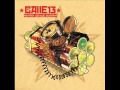 3) El Baile De Los Pobres - Calle 13