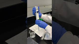 Using a repeater pipet