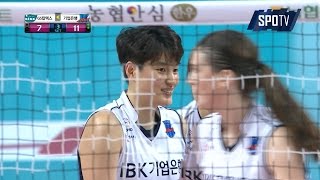 [프로배구] 막힌 공격을 풀어주는 김희진의 시원한 후위공격 (01.02)