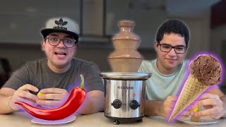 COMIDA BOA vs COMIDA RUIM NA FONTE DE CHOCOLATE!! (quem come mais?)