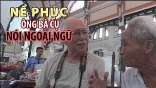 Ông bà cụ gần 100 tuổi biết 5 NGOẠI NGỮ khiến nhiều người Sài Gòn kính nể