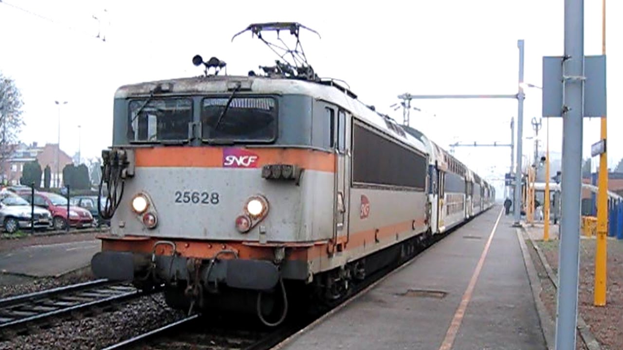 France: SNCF Class BB 25500 Electric Locomotive Leaves Libercourt ...