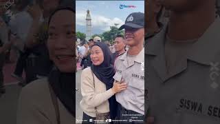 Orang Tua Berhalangan Hadir saat Penutupan Dasbara, Pemuda Ini Dihampiri Ibu Lain Diberi Seemangat