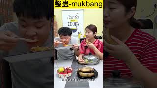 让你吃独食看我怎么收拾你