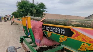 ជួបជាមួយចំណុះទូកង\