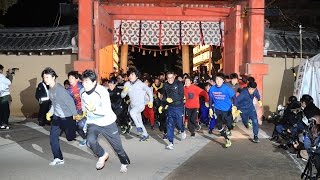 西宮神社で開門神事福男選び