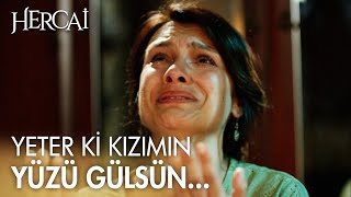 Zehra, Reyyan'ın Hazar ile mutlu olması için dua ediyor -  Hercai 14. Bölüm