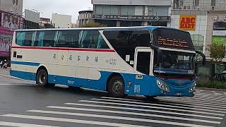 20231116 苗栗客運 新竹市公車綠線 遊覽車 中華路轉彎中正路 MOV 3909