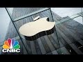 Apple May Make iPhones In The USA | Tech Bet | CNBC