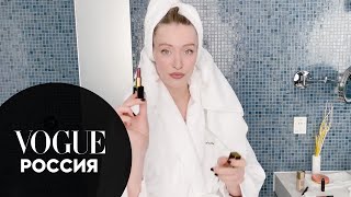 Секреты красоты: Маша Миногарова показывает, как сделать макияж губ в стиле 90-ых
