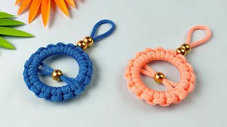 Super Easy Paracord Lanyard Keychain | How to make a Paracord Key Chain Handmade DIY Tutorial #1