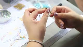 In this YouTube tutorial, we'll guide you through the process of making stunning bead jewelry