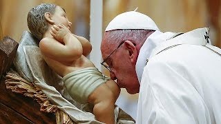 البابا فرنسيس يدعو في قداس الميلاد إلى التحلي بالبساطة