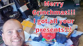 I bought 100s of unclaimed lost postal packages for fun,  Christmas unwrapping / unboxing