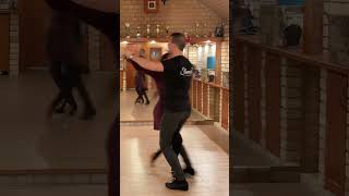 Slow Waltz basic moves - Angol keringő alapfigurák | Flames Győr (Akos \u0026 Csenge Molnar)