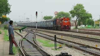 Mad Alco Thunderous Blast : Sultanpur - Ahmedabad Express with Stunner VTA WDG3A : Indian Railways