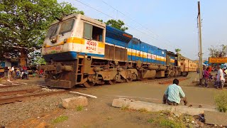 Kanchankanya Express skip the railgate like monster with blue Wap4 | The beauti of INDIAN RAILWAY ☺😍