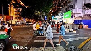 夜行厦门老旧城中村，夜幕下美食，洗脚按摩全都有Night trip Xiamen old urban village, nighttime food, foot massage all have