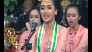 Ladrang LINDUR kalajengaken  Lg.  SAJAK PIYE Lrs  Sl  Pt  Sanga