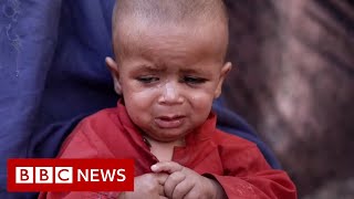 Fleeing bombs and bullets in Afghanistan - BBC News