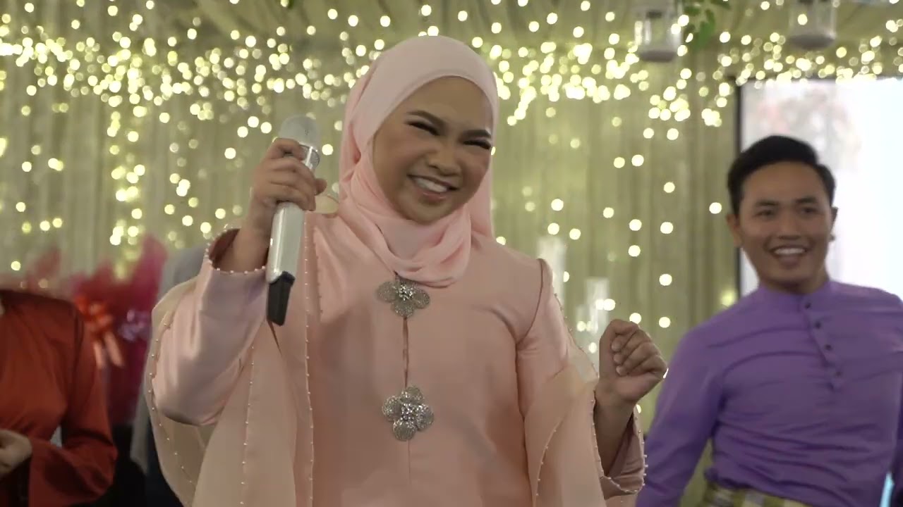 AINA ABDUL - BERKUNJUNG DI HARI RAYA (Iftar With Ainations 2023) - YouTube