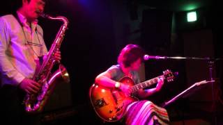 2012.6.10 @FUNKY 05 浦上眞紀(vo,g) 清水賢二(sax)