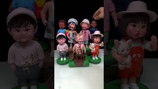 A Group of Hilarious Clay Bobbleheads Shaking Non-Stop ：Watch Them Shake and Dance