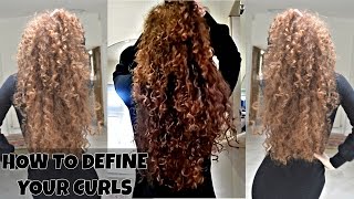 HOW TO REDUCE FRIZZ AND DEFINE YOUR CURLS!