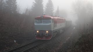 Bardotka T478.2078 (749.240) v čele zvl. R10300 před žst. Praha-Zličín (10.2.2024)