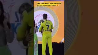 Arijit Singh Meet MS Dhoni and touched his feet as a gesture of respect ❤️#msdhoni #shorts #ipl2023
