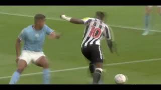 THE DAY ALLAN SAINT-MAXIMIN SHOWED KYLE WALKER AND THE WHOLE MAN CITY DEFENSE WHO REALLY IS THE BOSS