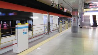 【昇降式ホーム柵を採用】JR東日本成田空港駅、空港第2ビル駅のホーム柵についての記事を読んでみた。