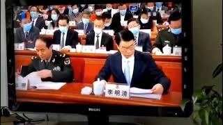 重庆政协主席王炯开会期间突然晕倒