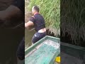 @рыбалка улов руками под водой balıq ovu əllə tutmaq suyun altından fishing