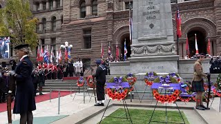 Thousands pay tribute to fallen soldiers at Remembrance Day ceremonies in Toronto, Montreal