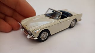 Spark Triumph TR4A IRS 1965 1/43 Scale Model Car Review