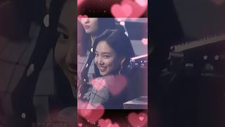 Jisoo's Reaction When She Saw Nayeon Winking At Her 😜😍 #blackpink #kpop #twice #jisoo #nayeon