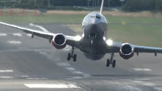 Tricky turbulence for planes - Amazing Landing!