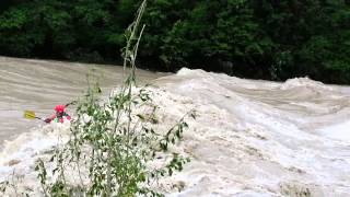 River Surfing auf der Thur bei Bürglen/Istighofen TG, Switzerland