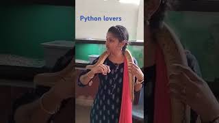 பூ மாலை கேள்வி பட்டிருக்கோம் இது என்ன பாம்பு மாலை #strong girl #python #snake #