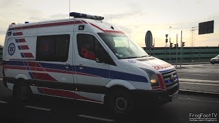 Specialist Ambulance Responding | Volkswagen Crafter on lights and sirens