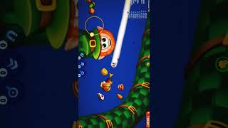 snake game - dwarf worm hunting giant worm #shorts