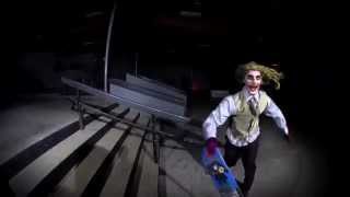 Halloween-Joker Skateboarding