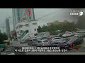 속초 아파트 공사장서 승강기 추락…cctv 보니