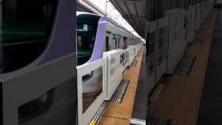 あざみ野駅を #東京メトロ 18000系の #回送列車 が通過するだけの動画。 #鉄道 #電車 #train #railway #半蔵門線 #subway #metro