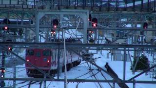 JR豊岡駅を城崎方面に発車するキハ47　（HD）