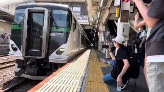 【大宮駅】E257系5500番台　非公開修学旅行団臨　発車‼️