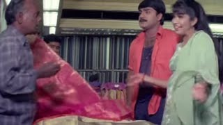 Ramya Krishna Superb Comedy With Salesman - English Pellam East Godavari Mogudu Movie Scenes