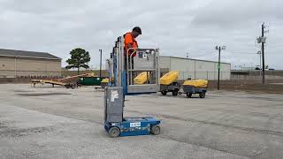 2013 GENIE GR-20 SCISSOR LIFT